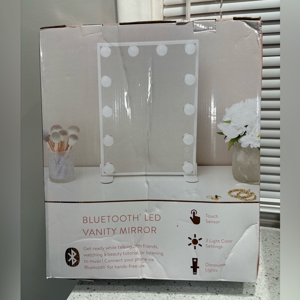 Thinkspace- Bluetooth LED Vanity Mirror with Touch Sensor